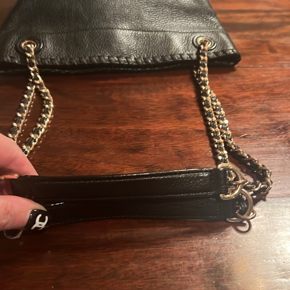 TORY BURCH Pebbled Leather 2-Way Crossbody Black - Picture 11 of 15